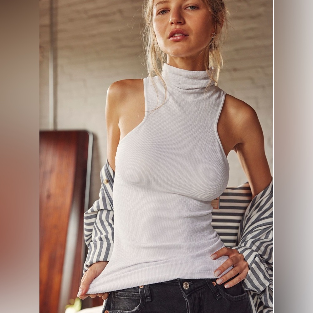 NWT FP intimately Always Ready Seamless Turtleneck tank